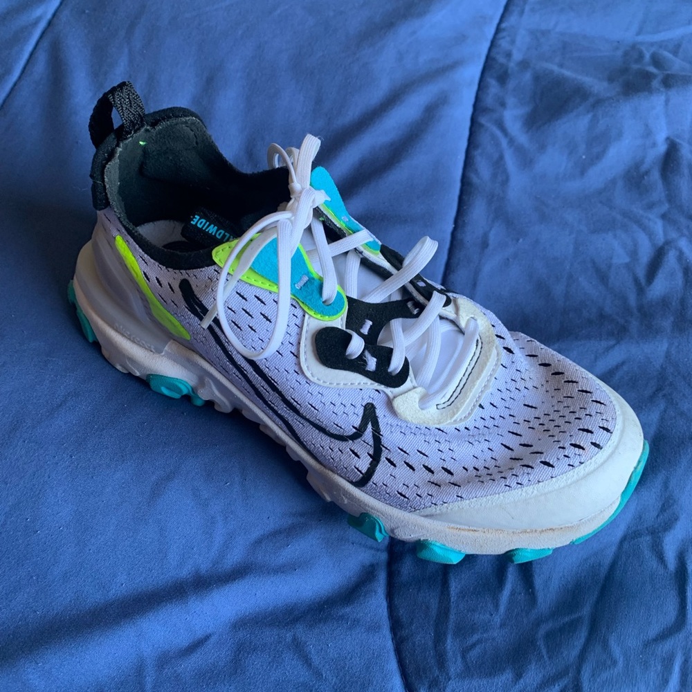 Nike Tennis Shoes